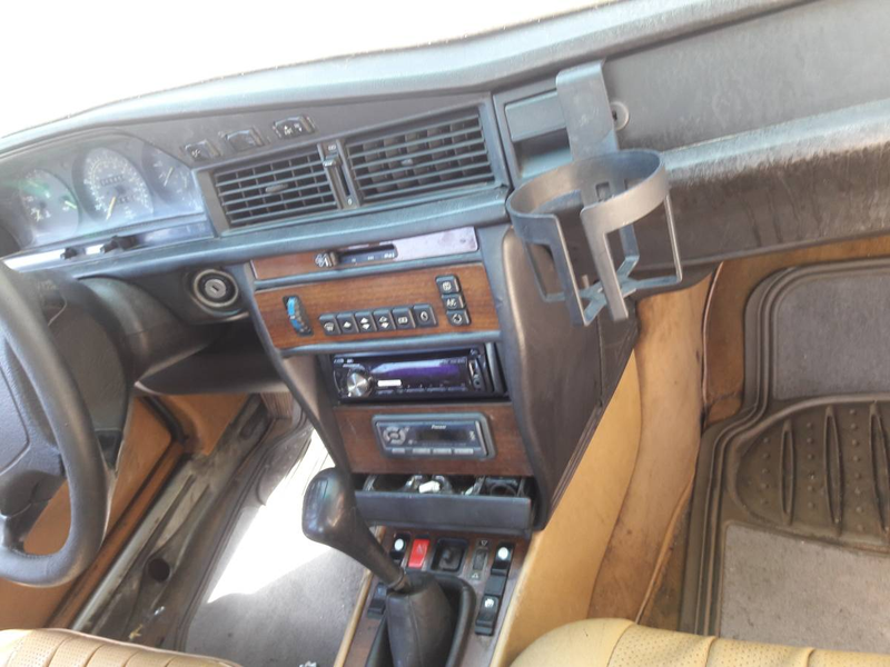 Illustration for article titled At $2,500, Is This 1987 Mercedes 190D Beater The One to Beat?